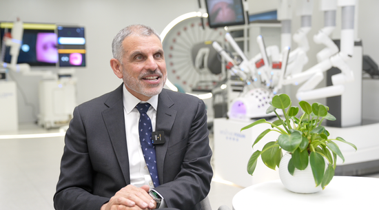 美国直观医疗公司CEO罗岱威近日在北京接受中新社记者专访。中新社国是直通车记者王东宇摄 美国直观医疗公司CEO罗岱威近日在北京接受中新社记者专访。中新社国是直通车记者王东宇摄